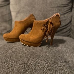 Xoxo booties